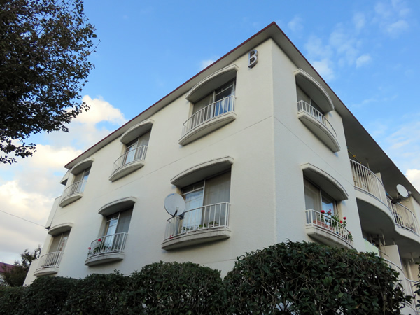 小田急和泉グリーンハイムＢ棟の外観