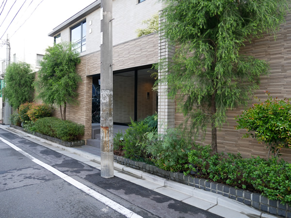 リリーゼ目白近衛町の外観