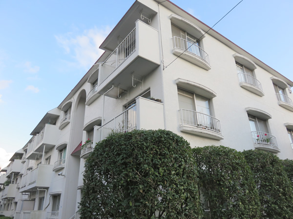 小田急和泉グリーンハイムＢ棟の外観