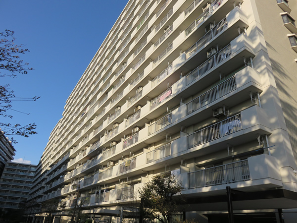 狛江セントラルハイツの外観