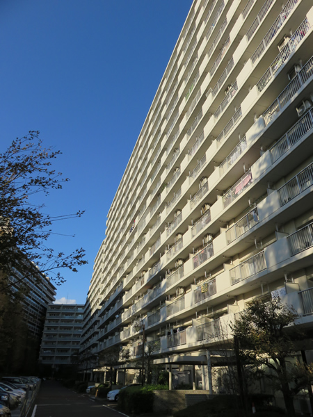 狛江セントラルハイツの外観