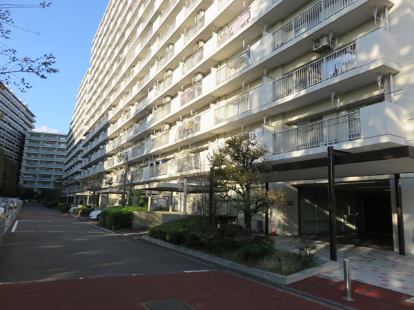 狛江セントラルハイツの外観