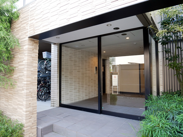 リリーゼ目白近衛町の外観