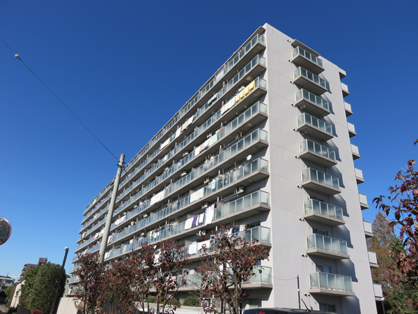 藤和相模原ハイタウンの外観