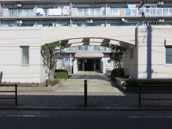 藤和相模原ハイタウンの外観