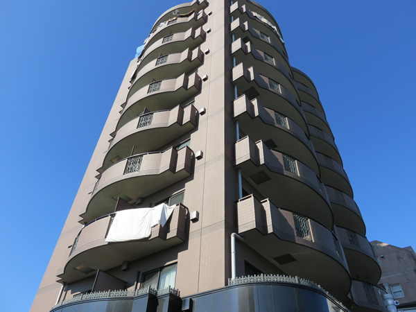 日神デュオステージ町田の外観