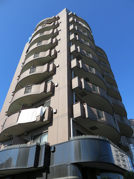 日神デュオステージ町田の外観