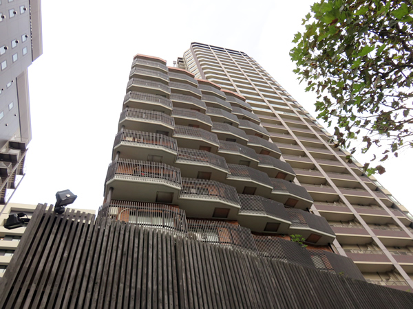 ライオンズマンション愛宕山の外観