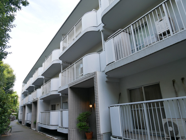 目白スカイハイツの外観