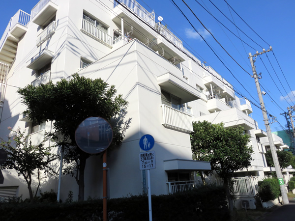 クイーポ狛江の外観