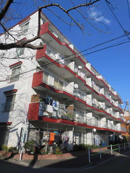 狛江ハイツの外観