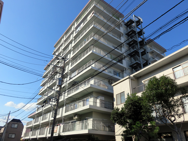 シャルム狛江の外観