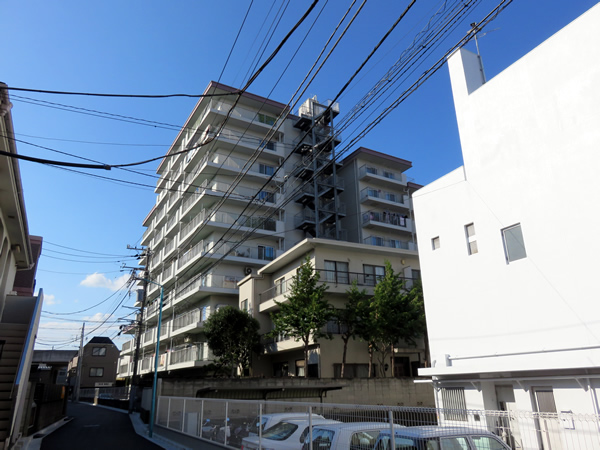 シャルム狛江の外観