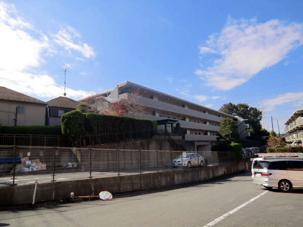 フォルスコート希望ヶ丘の外観