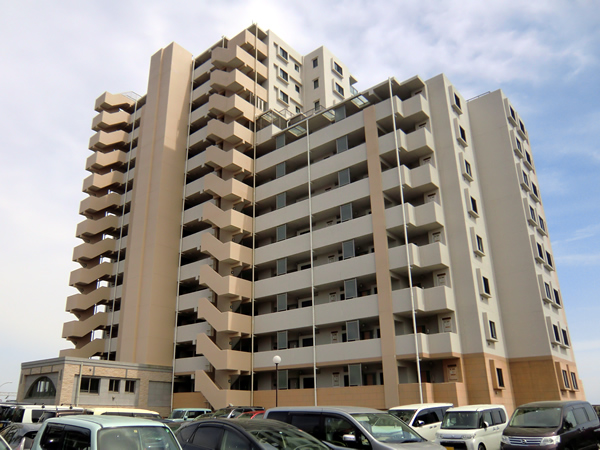 ロータリーパレス国府津の外観