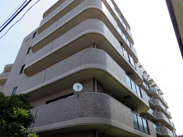 ネオステージ相模大野の外観