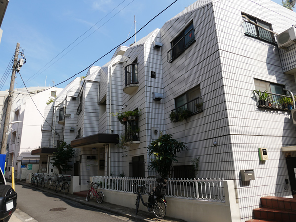 サンパーナ上落合の外観