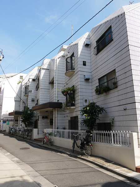 サンパーナ上落合の外観