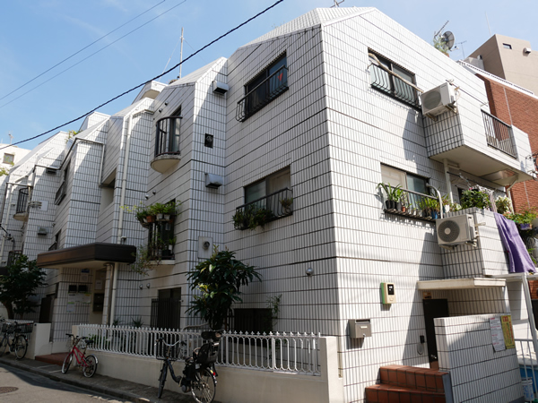 サンパーナ上落合の外観