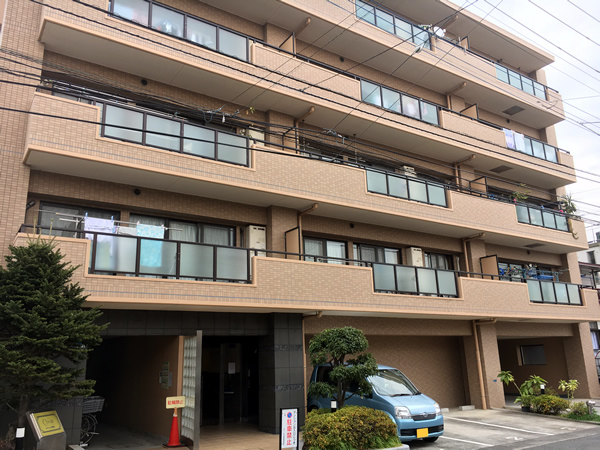 セザール中野島の外観