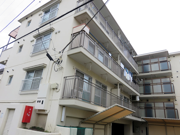 グリーンコーポ小田急相模原の外観