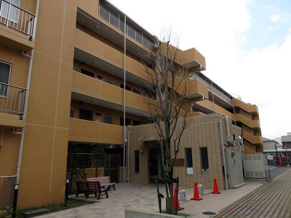 ダイアパレス小田急相模原の外観