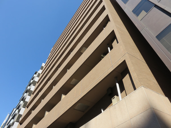 スカイコート九段下の外観