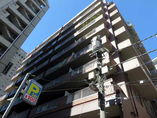 朝日九段マンションの外観