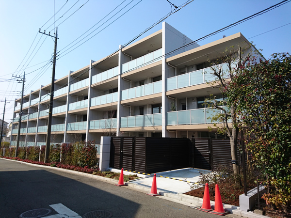 アデニウムたまプラーザの外観