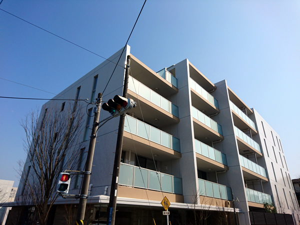 アデニウムたまプラーザの外観