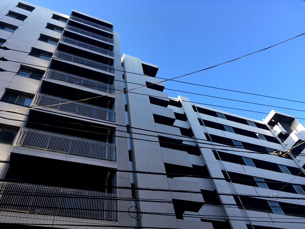 リストレジデンス横浜伊勢佐木の外観