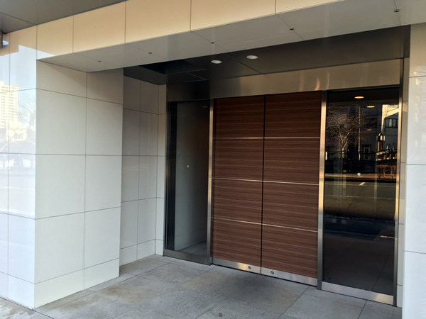 リストレジデンス横浜伊勢佐木の外観