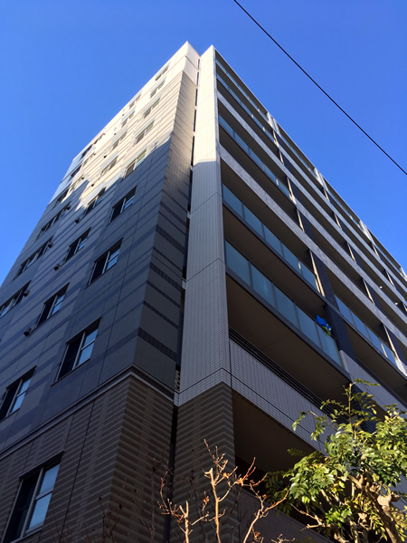 ライオンズ横浜伊勢佐木の外観