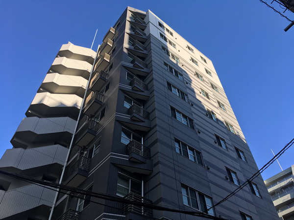 ライオンズ横浜伊勢佐木の外観