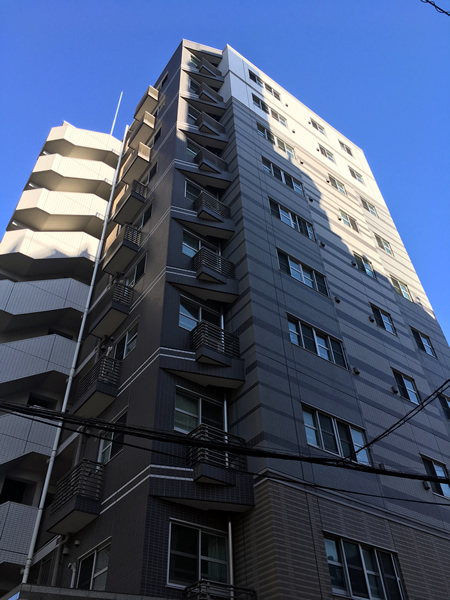 ライオンズ横浜伊勢佐木の外観