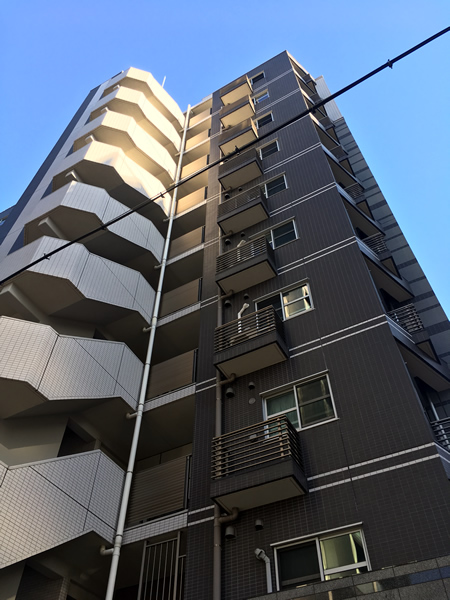 ライオンズ横浜伊勢佐木の外観