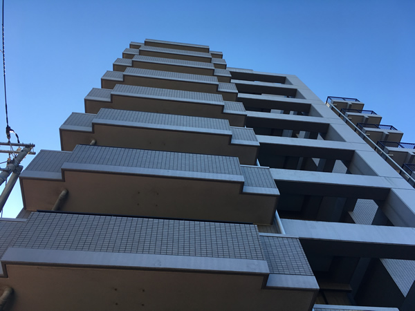 フェイム東神奈川の外観