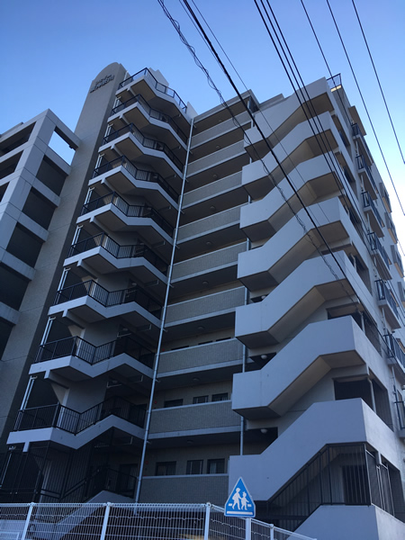 フェイム東神奈川の外観