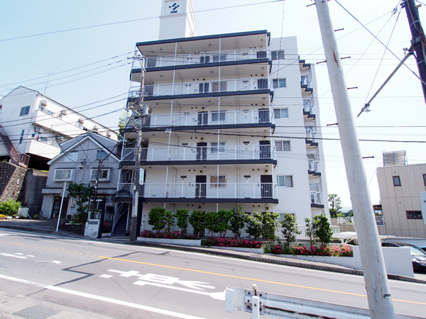 リバティーヒルズ橋本西の外観