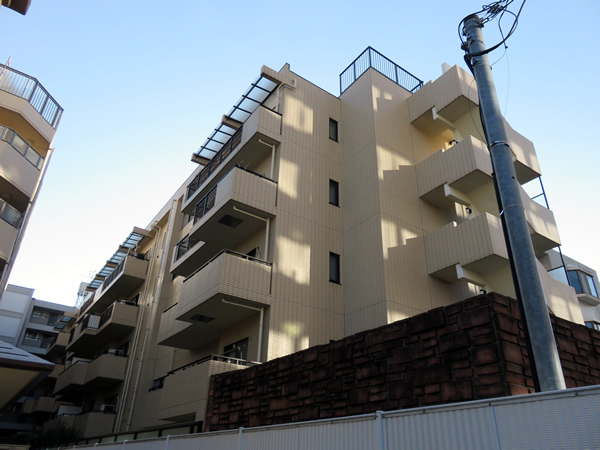 喜多見クレストヒルズの外観