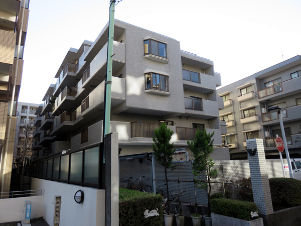 グローリア初穂喜多見の外観