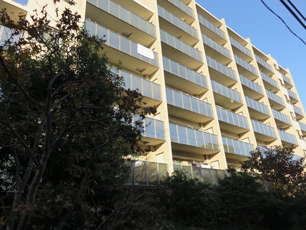 ライオンズ喜多見ガーデンテラスの外観