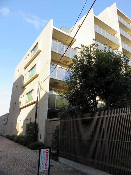 ライオンズ喜多見ガーデンテラスの外観