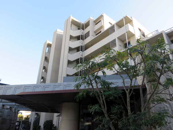 ライオンズ喜多見ガーデンテラスの外観