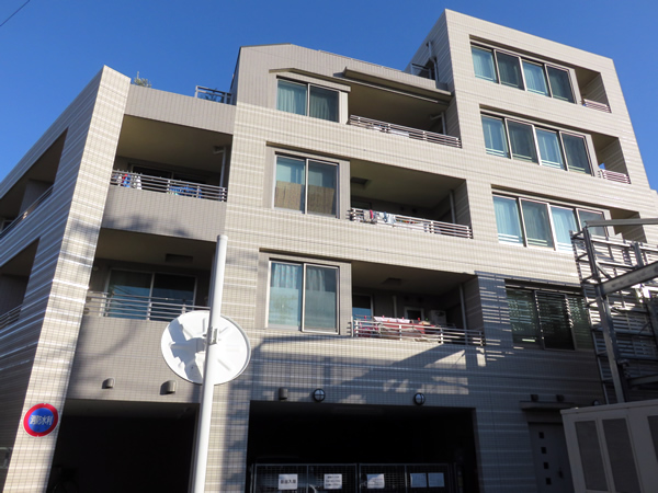 ライオンズ狛江の外観