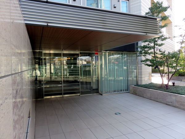 ライオンズ狛江の外観