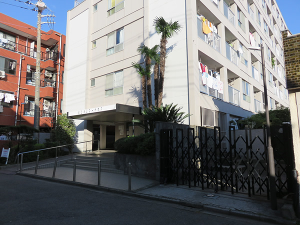 狛江第2コーポラスの外観