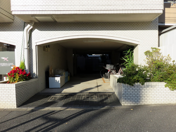 ワコー喜多見マンションの外観