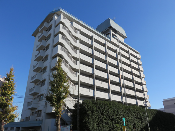 喜多見マンションの外観