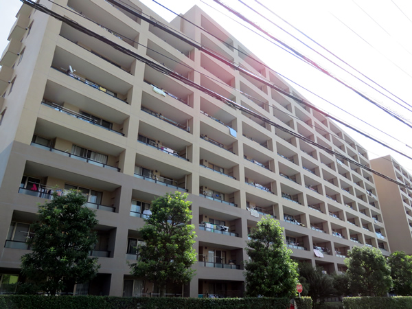 エステスクエアさがみ野ウエストガーデンの外観